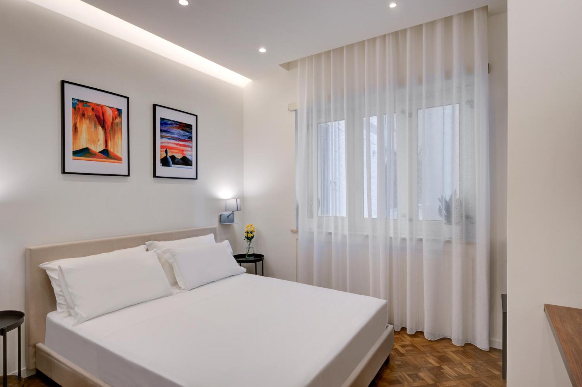 Well Suites - Piazza Dei Martiri Neapel Exterior foto